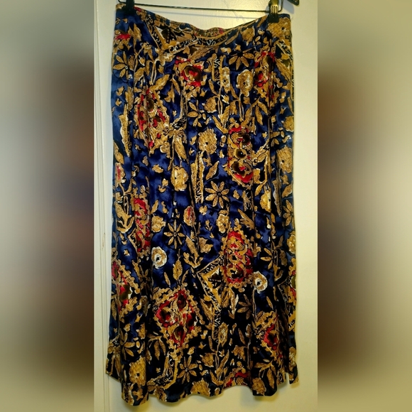 Worthington Dresses & Skirts - Vintage Elegant Floral Patterned Skirt
